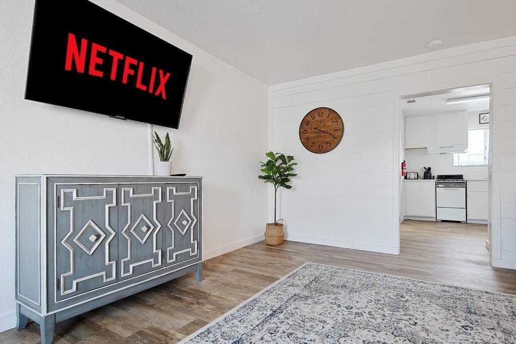 Couples Studio 1 W Full Kitchen Apartment Oakhurst Bagian luar foto