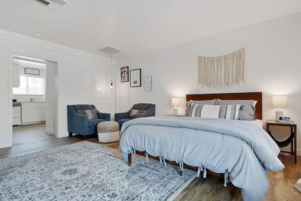 Couples Studio 1 W Full Kitchen Apartment Oakhurst Bagian luar foto