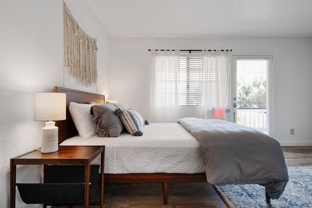 Couples Studio 1 W Full Kitchen Apartment Oakhurst Bagian luar foto