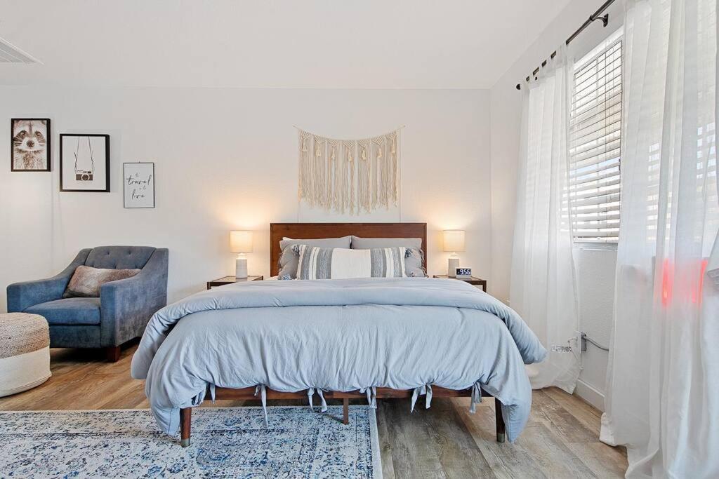 Couples Studio 1 W Full Kitchen Apartment Oakhurst Bagian luar foto
